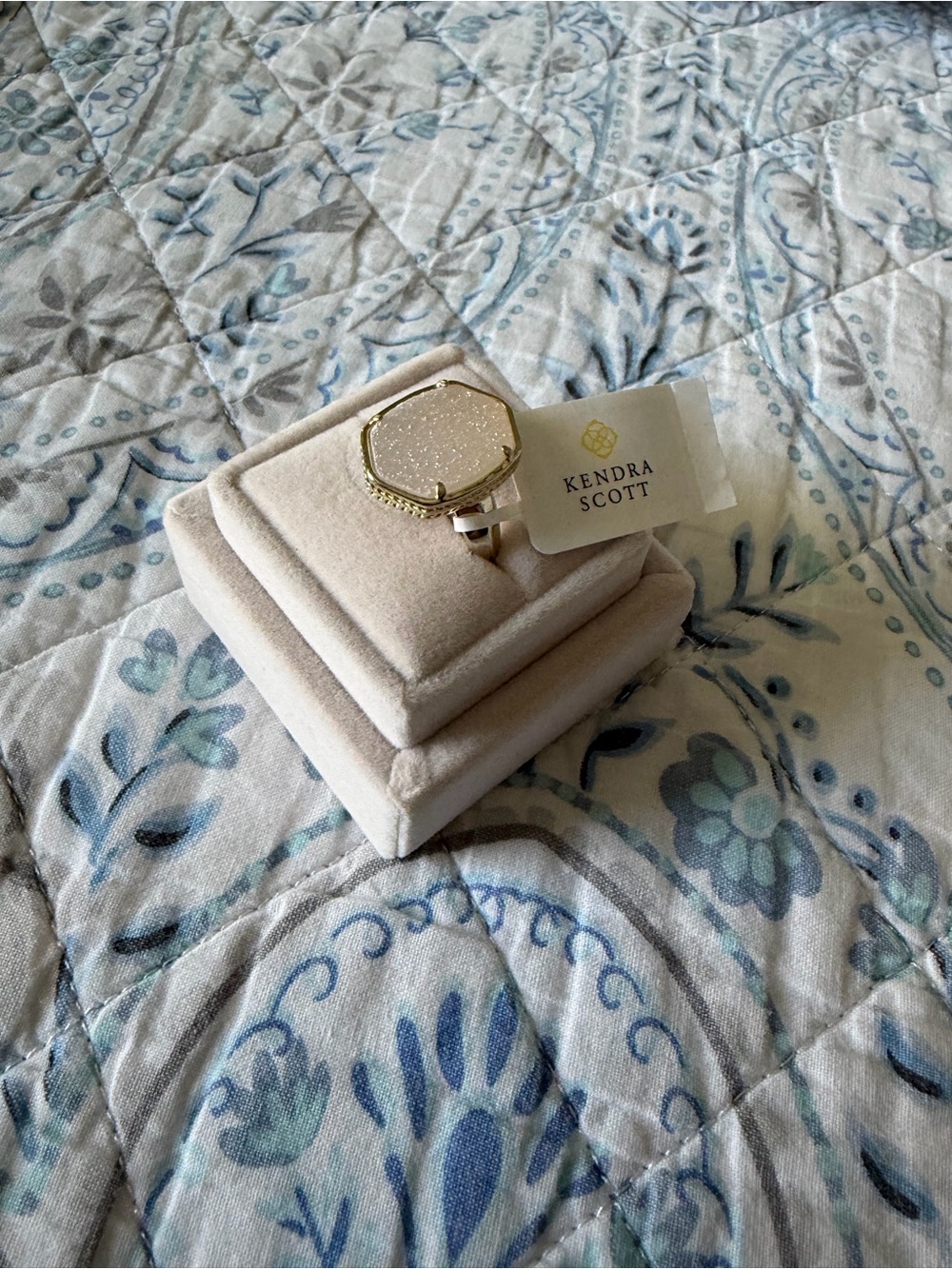 Kendra Scott Daphne Gold Ring with Pale Pink Druzy NWT and box - Picture 7 of 7